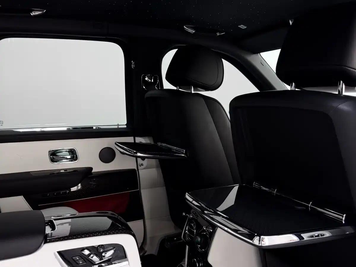 2020 Cullinan Black Badge — миниатюра 33