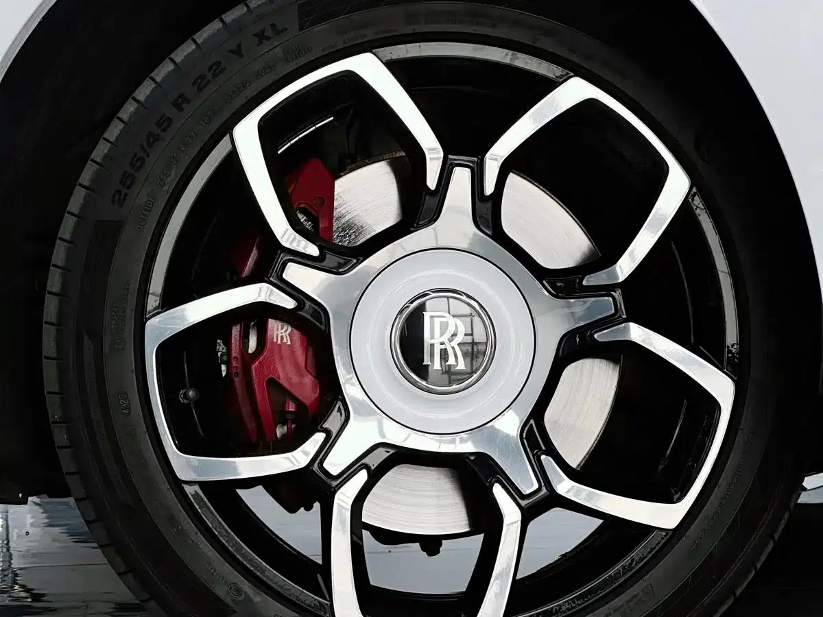 2020 Cullinan Black Badge — миниатюра 8
