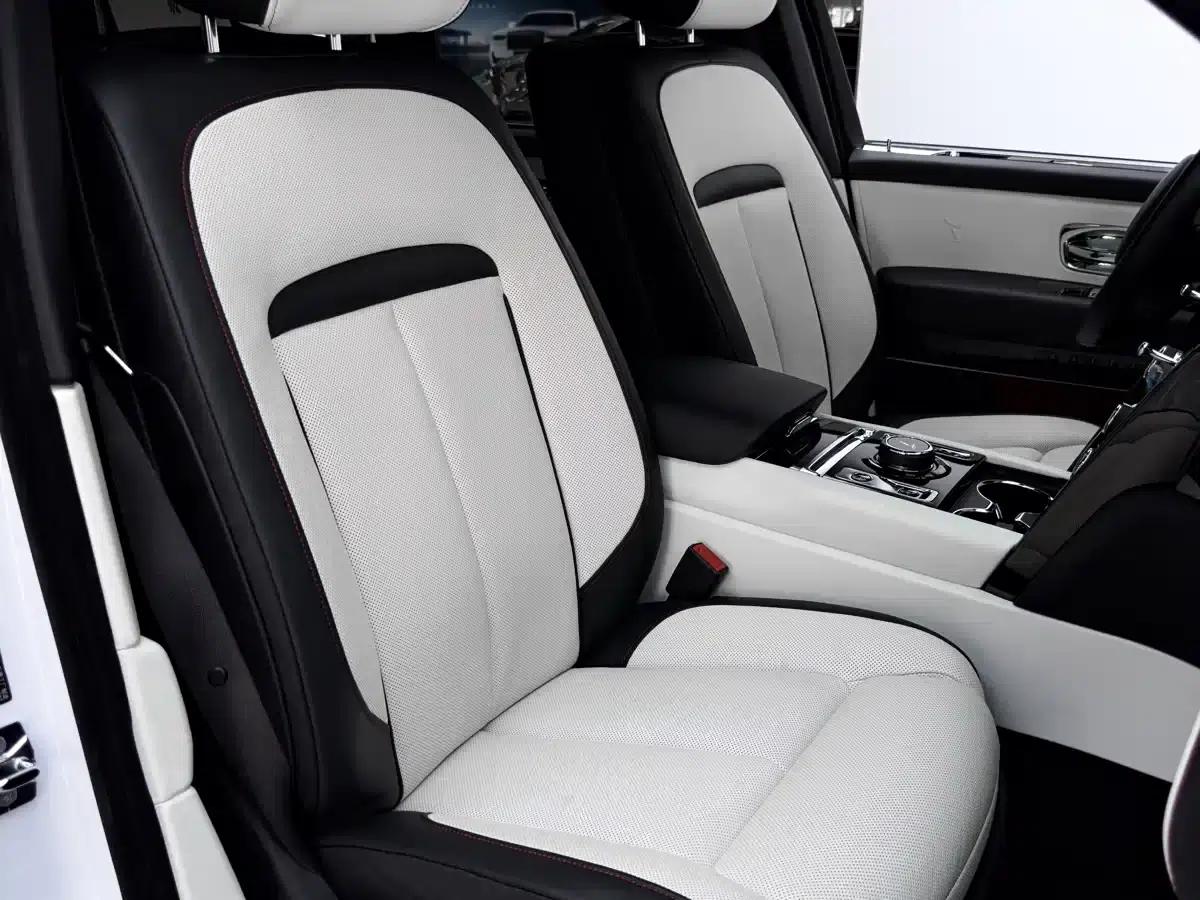 2020 Cullinan Black Badge — миниатюра 10