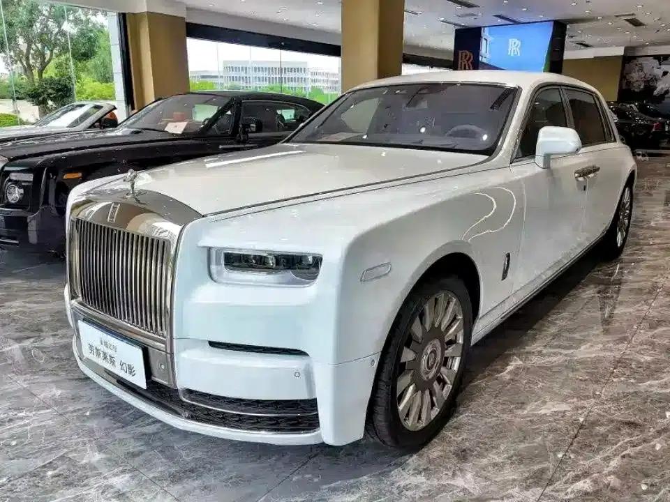 2018 Phantom 6.7T Long Wheelbase — миниатюра 1