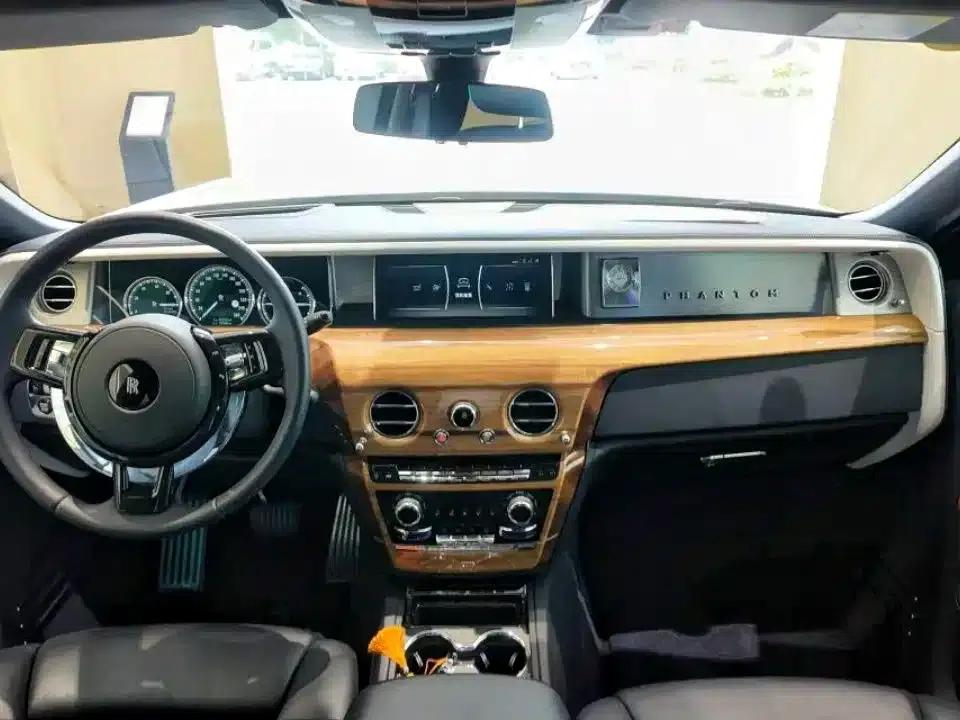 2018 Phantom 6.7T Long Wheelbase — миниатюра 15