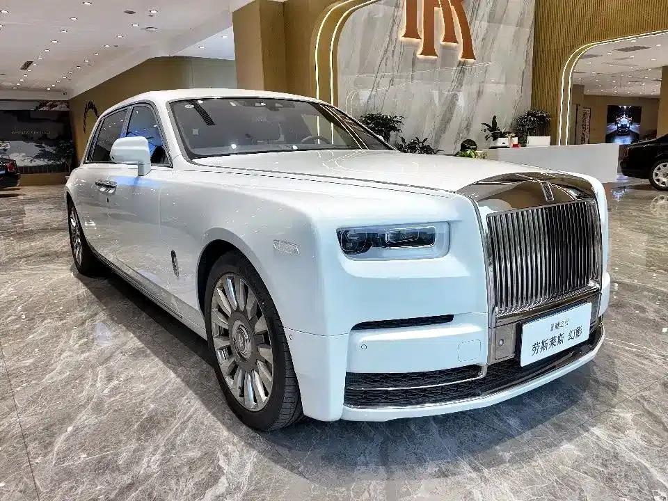 2018 Phantom 6.7T Long Wheelbase — миниатюра 6