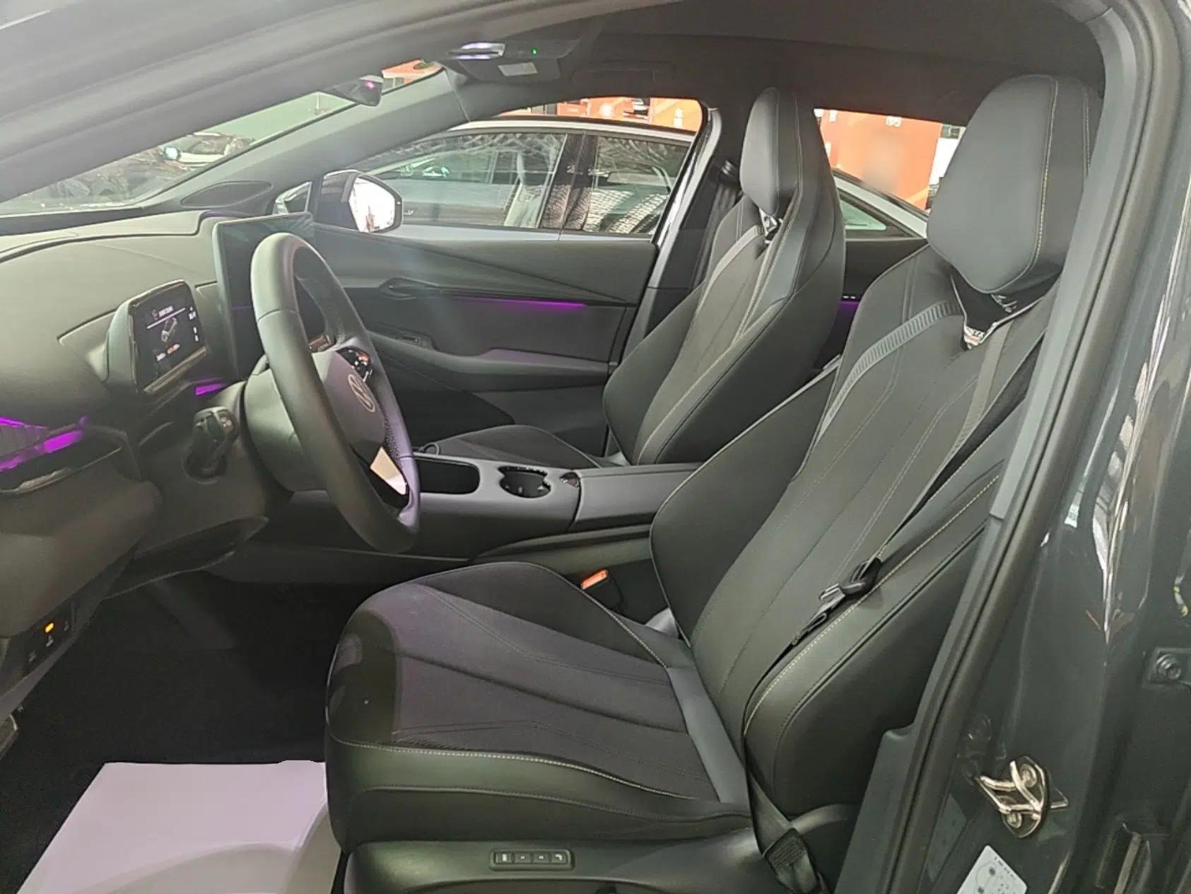 Volkswagen ID.UNYX 2024 Revised Pro Long-Range Version — миниатюра 18