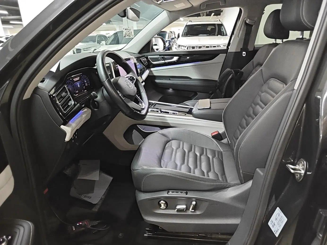 Volkswagen Teramont X 2021 330TSI Two-Wheel-Drive Prestige Luxury Edition — миниатюра 18