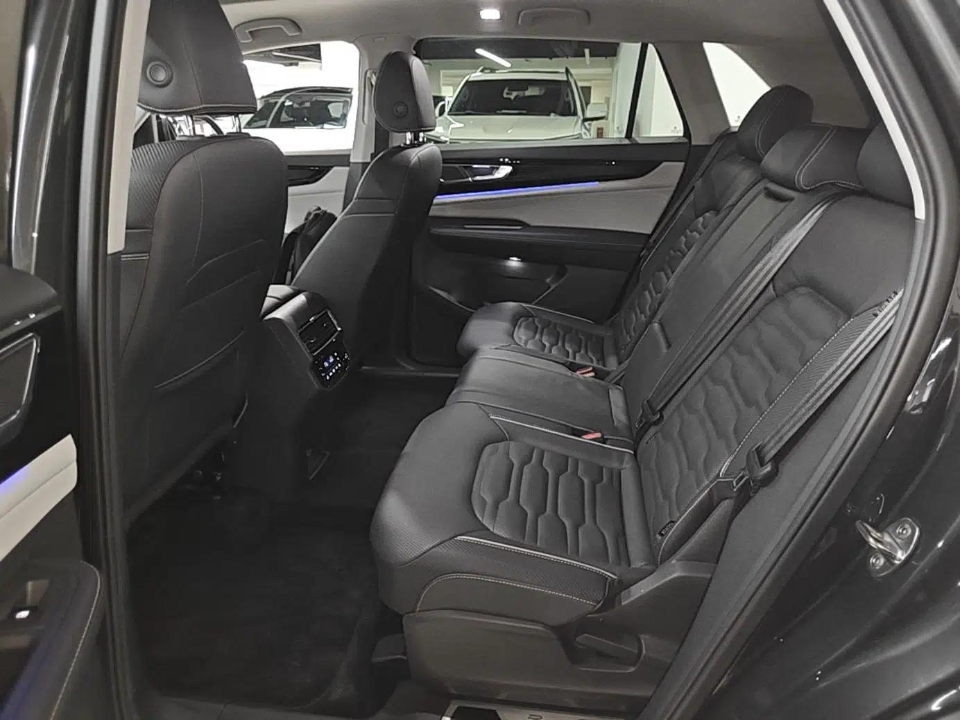 Volkswagen Teramont X 2021 330TSI Two-Wheel-Drive Prestige Luxury Edition — миниатюра 20