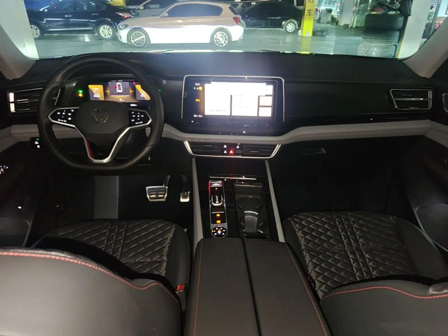 Volkswagen Teramont X 2023 Facelift 380TSI Four-Wheel Drive Luxury Edition — миниатюра 14