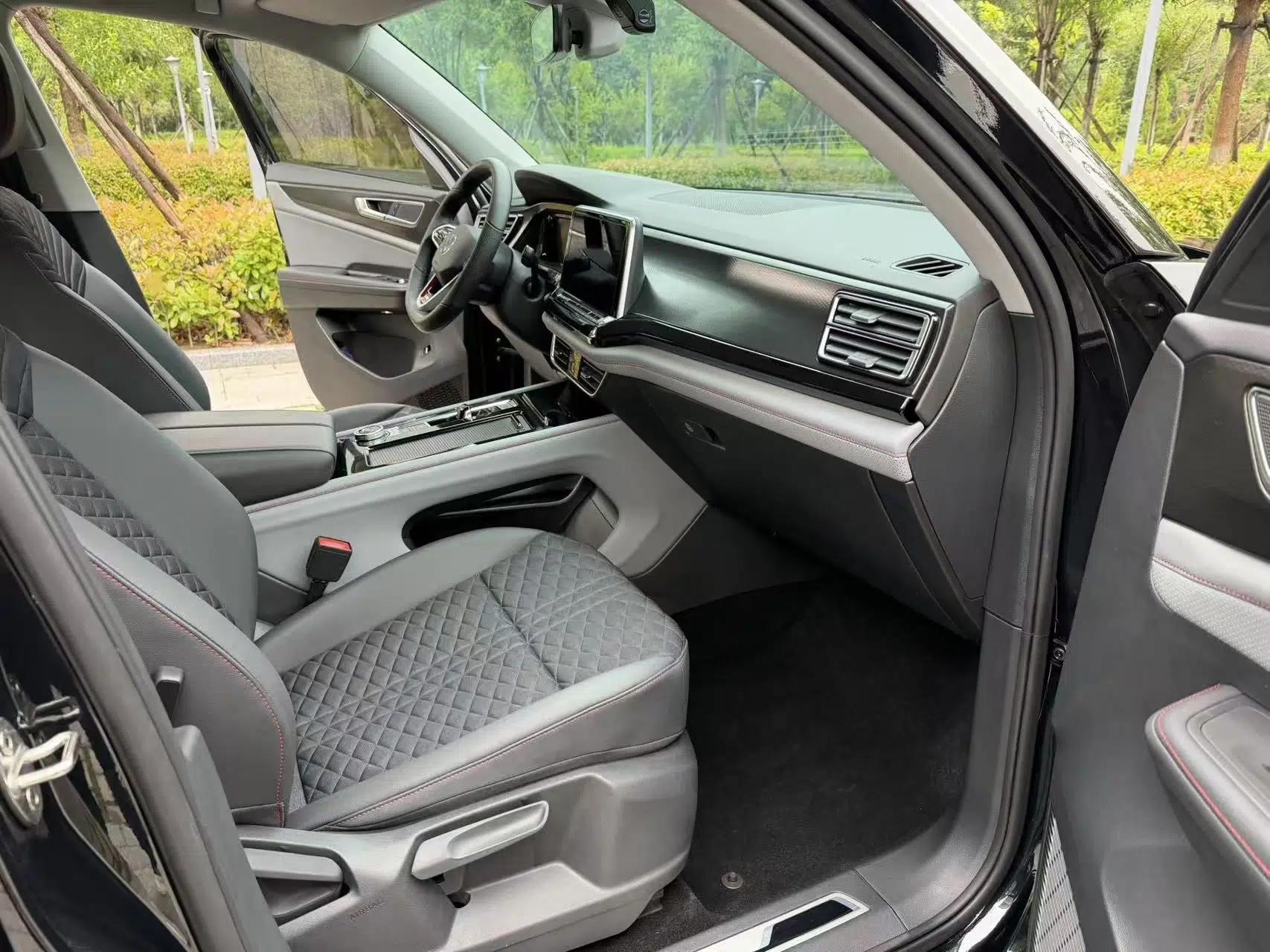 Volkswagen Teramont X 2023 Facelift 380TSI Four-Wheel Drive Luxury Edition — миниатюра 25