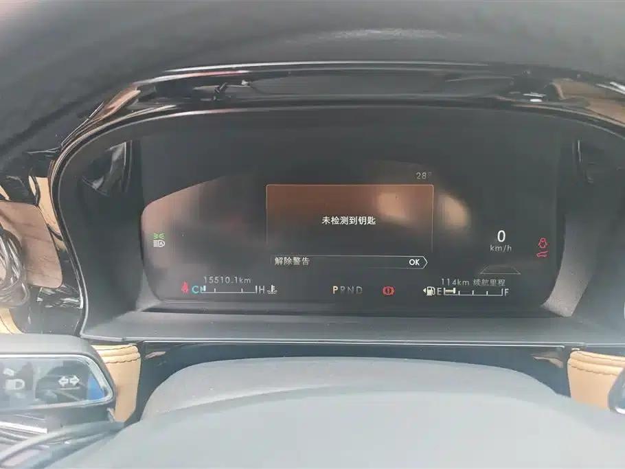 2022 Toyota Adventurer Facelift 2.0T 2WD Premium Edition — миниатюра 14