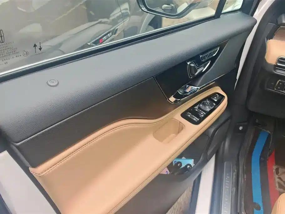 2022 Toyota Adventurer Facelift 2.0T 2WD Premium Edition — миниатюра 7