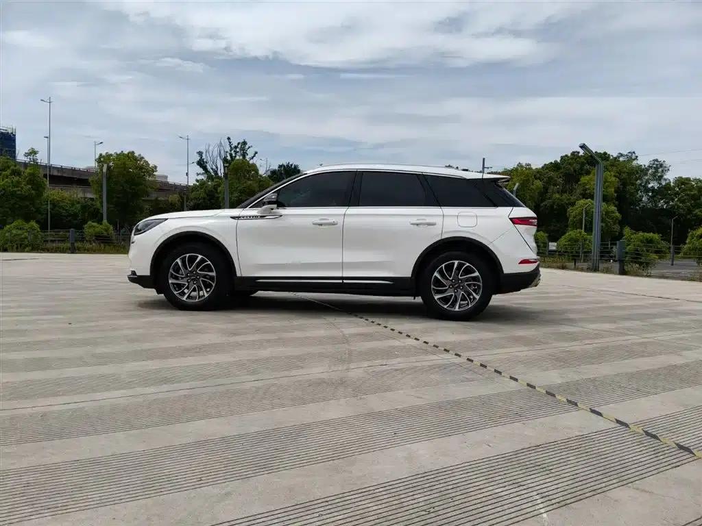 Adventurer 2022 2.0T 2WD Premium Edition — миниатюра 3