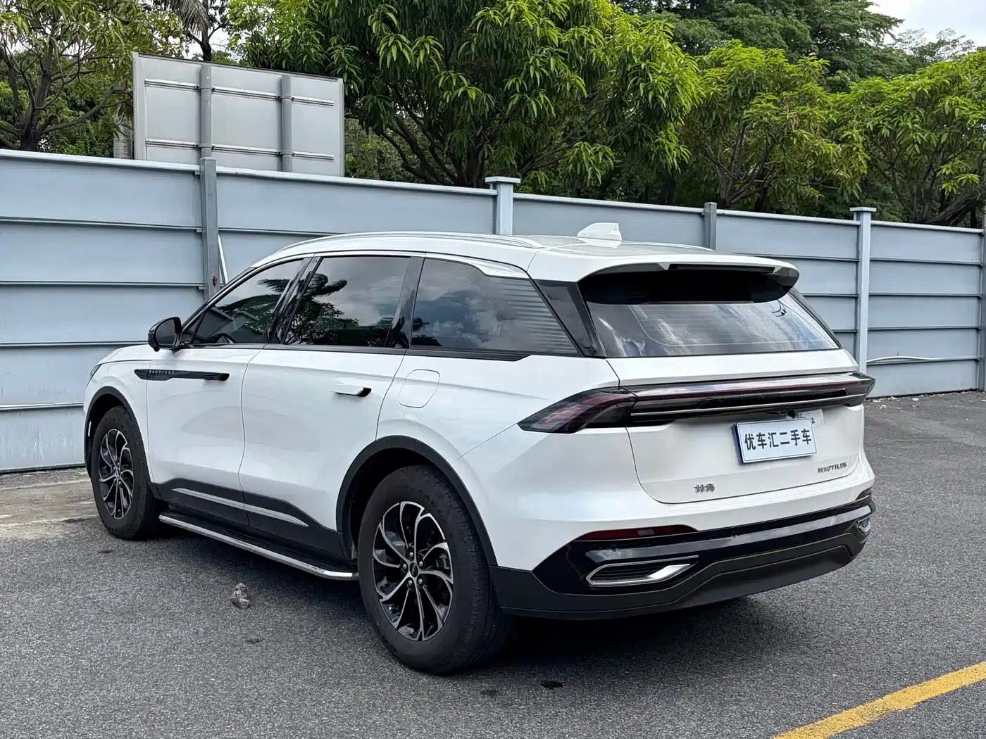 Navigator 2025 2.0T AWD Premium Edition — миниатюра 6