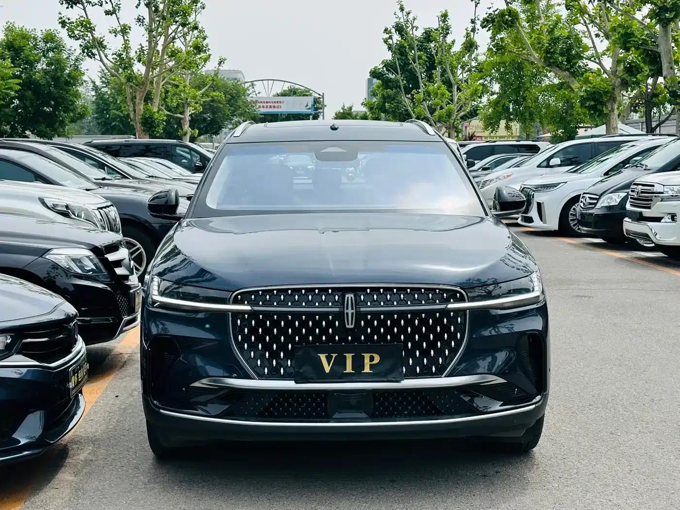 Navigator 2023 2.0T AWD Premium Edition — миниатюра 2