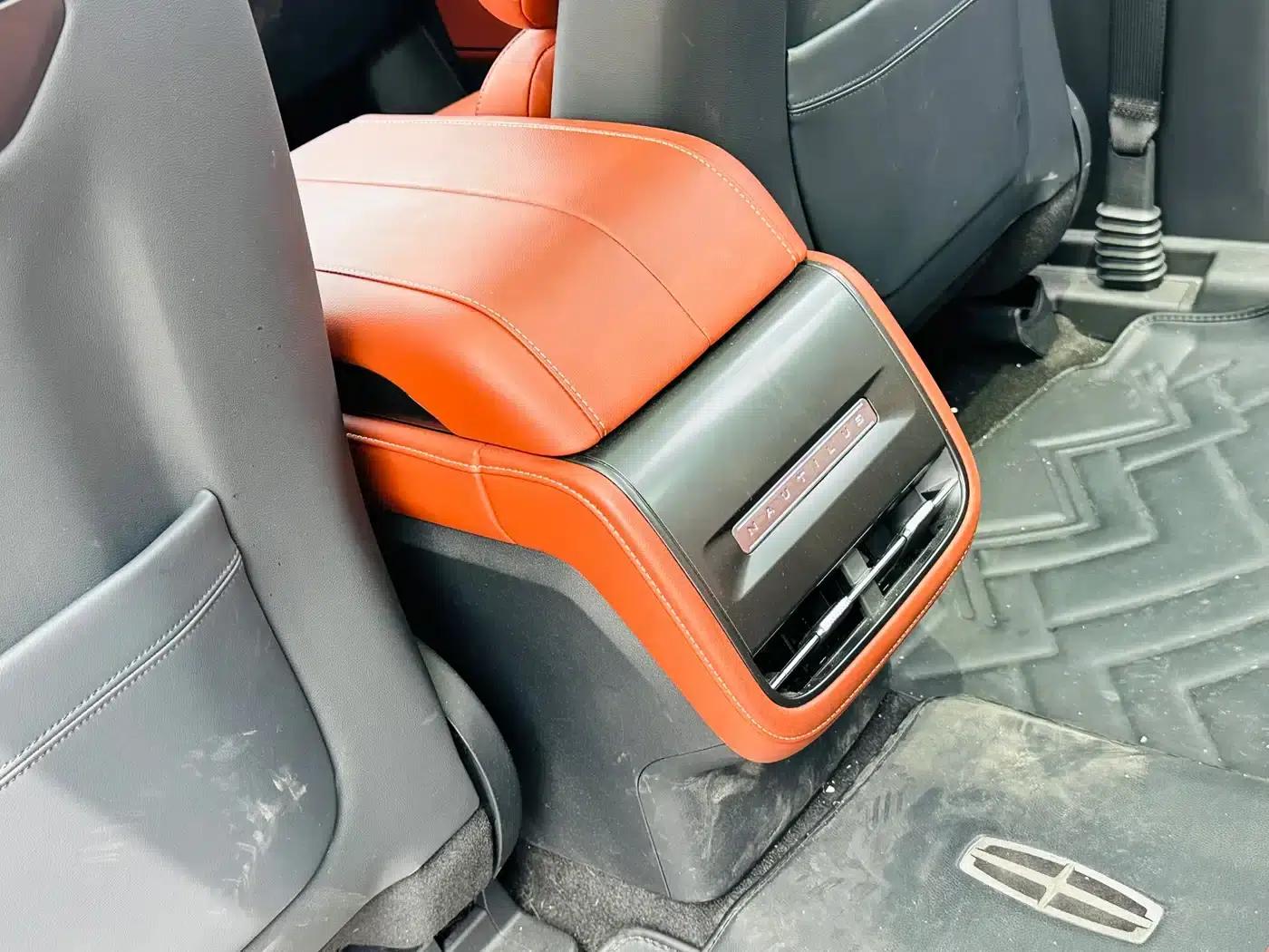 Navigator 2023 2.0T AWD Premium Edition — миниатюра 15