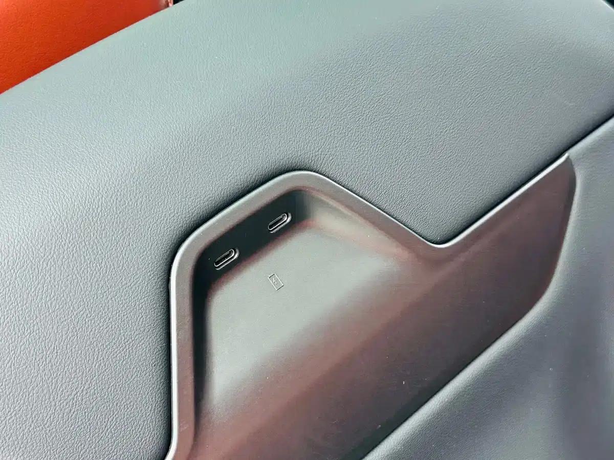 Navigator 2023 2.0T AWD Premium Edition — миниатюра 17