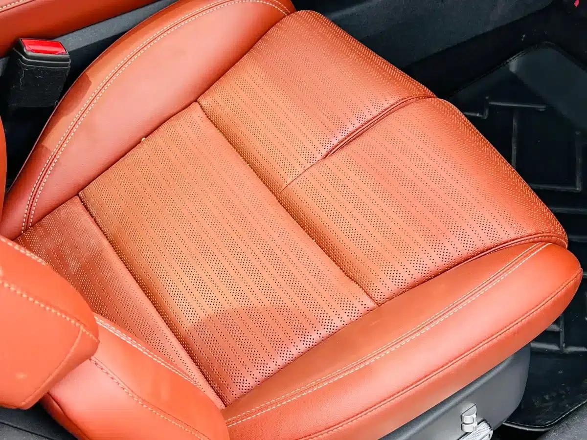 Navigator 2023 2.0T AWD Premium Edition — миниатюра 23