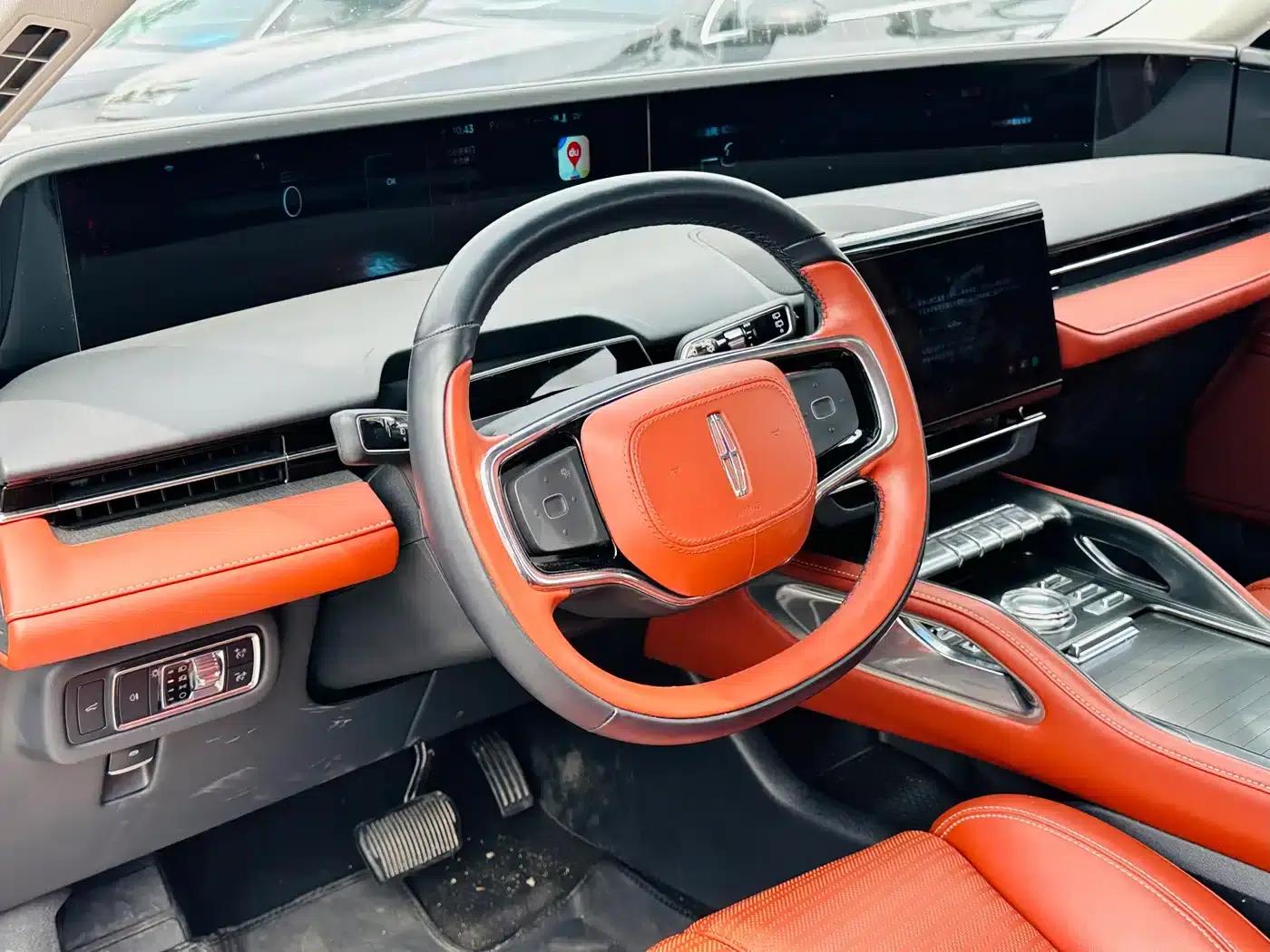 Navigator 2023 2.0T AWD Premium Edition — миниатюра 8