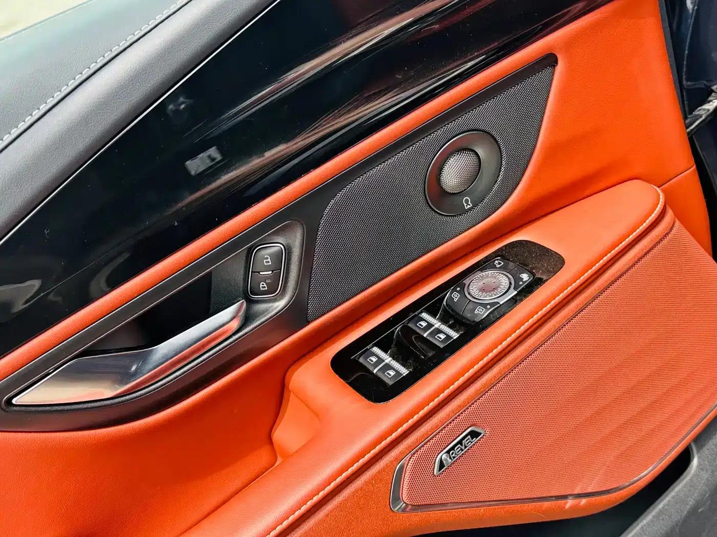Navigator 2023 2.0T AWD Premium Edition — миниатюра 10