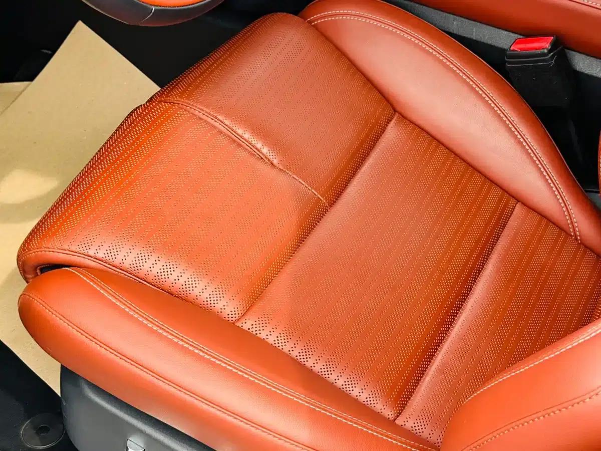 Navigator 2023 2.0T AWD Premium Edition — миниатюра 11