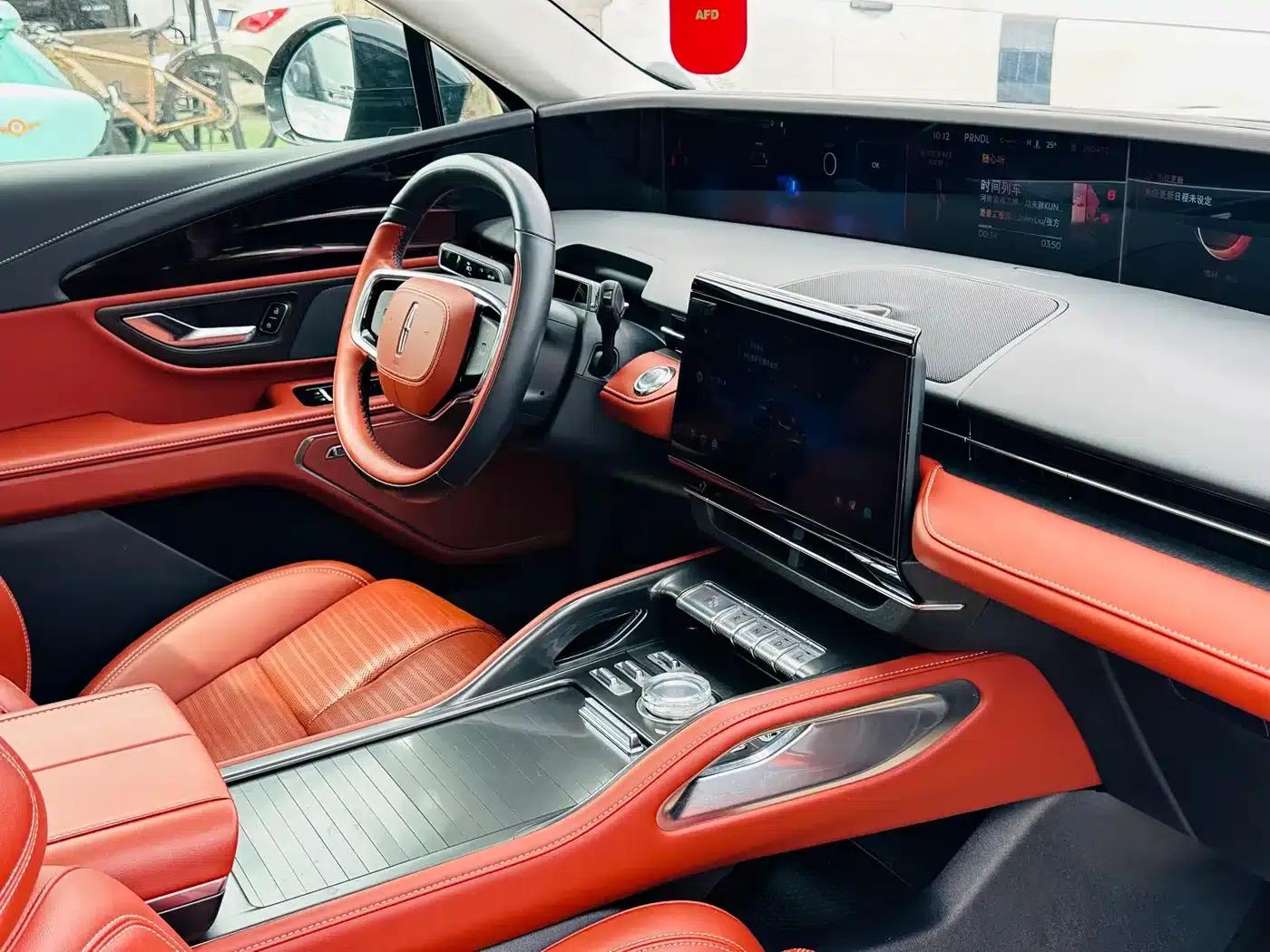 Navigator 2023 2.0T AWD Premium Edition — миниатюра 22