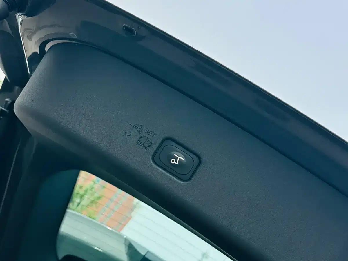 Navigator 2023 2.0T AWD Premium Edition — миниатюра 27