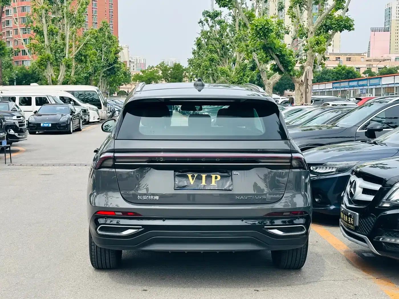 Navigator 2023 2.0T AWD Premium Edition — миниатюра 5