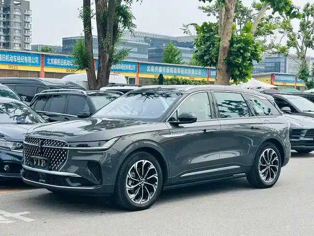 Navigator 2023 2.0T AWD Premium Edition
