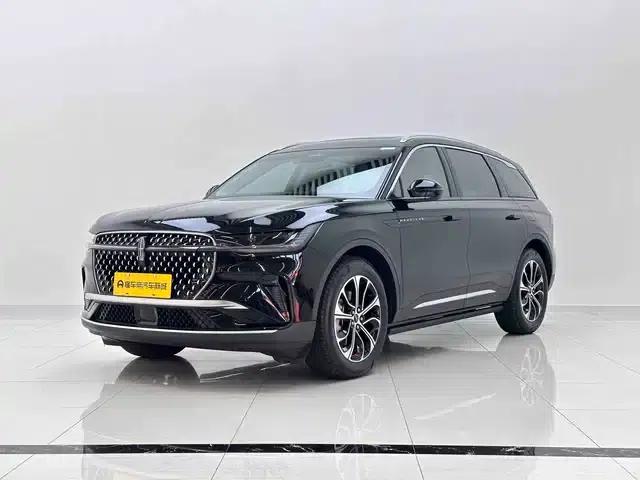 Navigator 2025 2.0T AWD Premium Edition