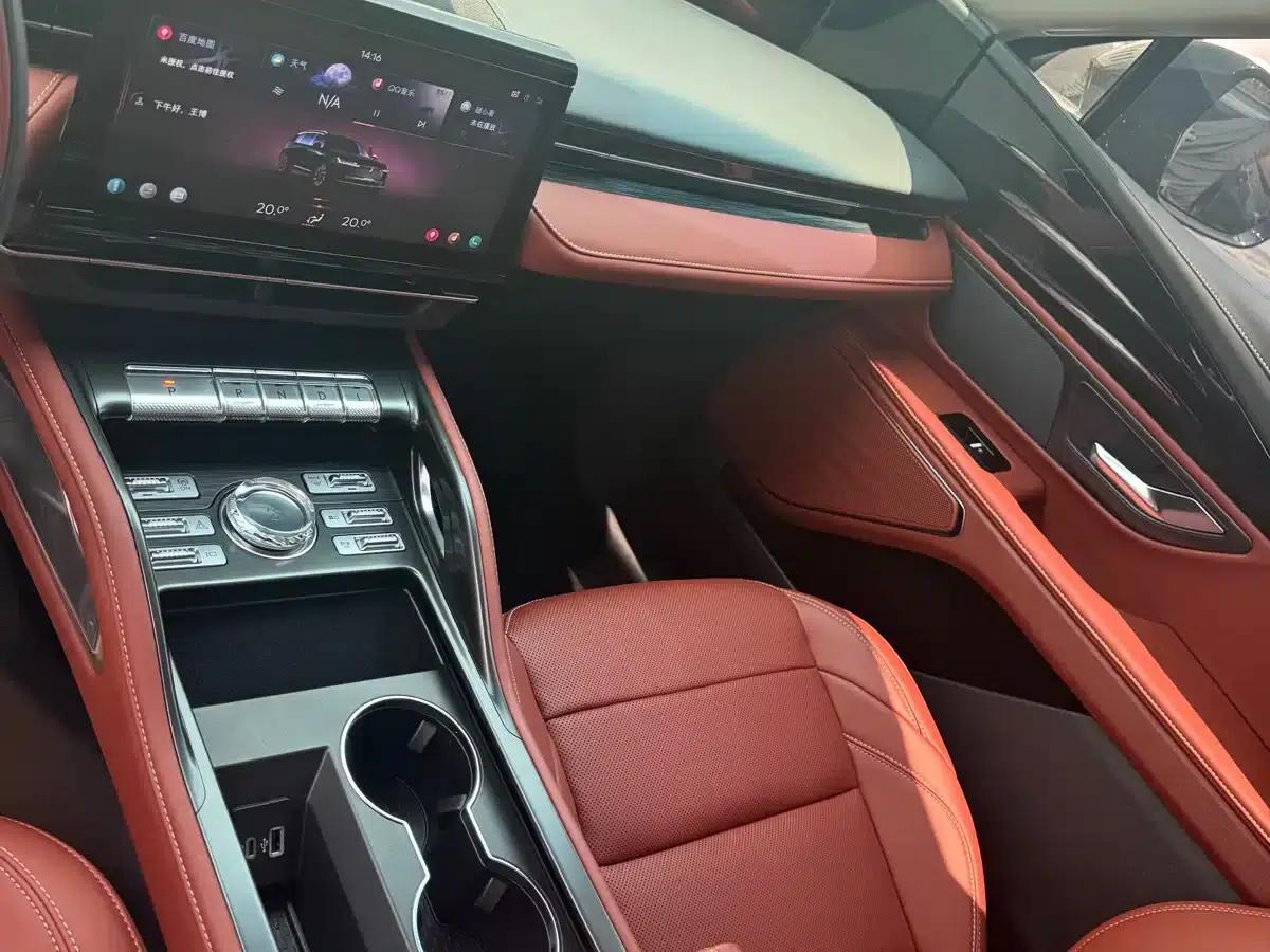 Navigator 2025 2.0T AWD Premium Hybrid — миниатюра 19