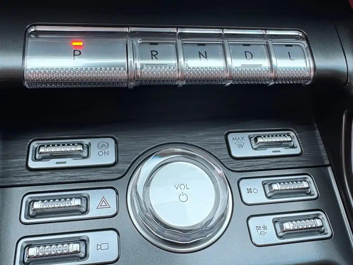 Navigator 2025 2.0T AWD Premium Hybrid — миниатюра 20