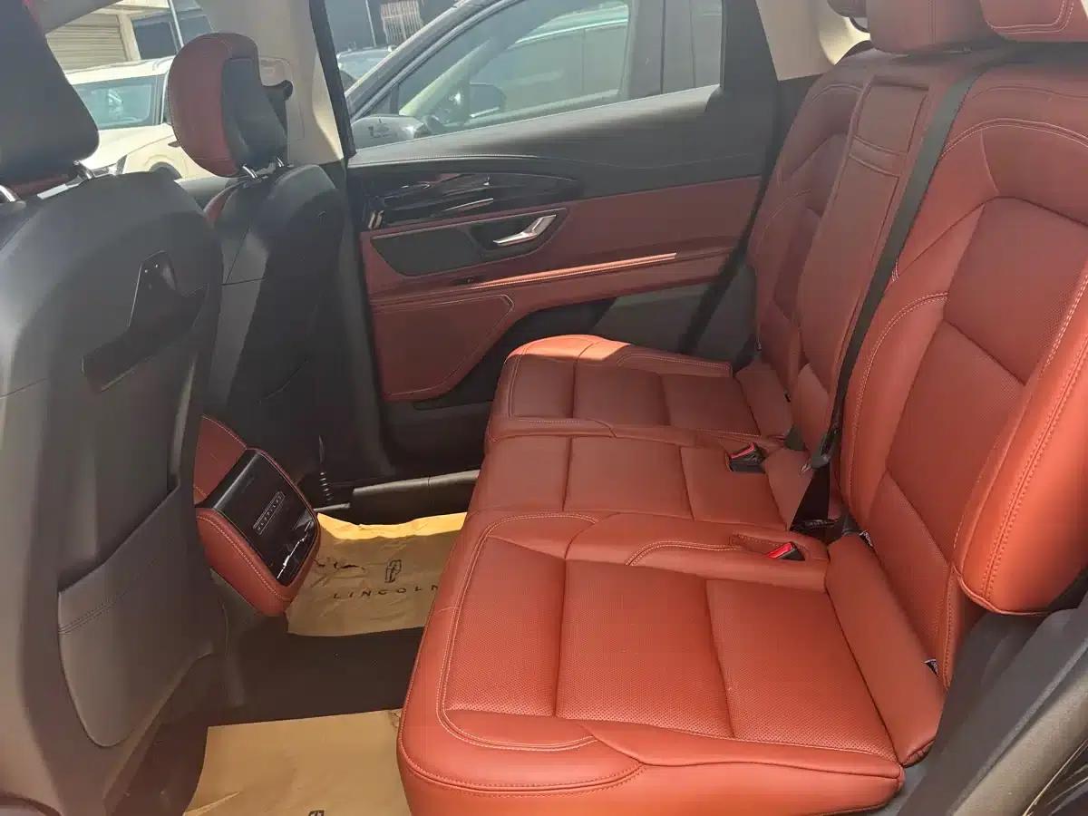 Navigator 2025 2.0T AWD Premium Hybrid — миниатюра 34