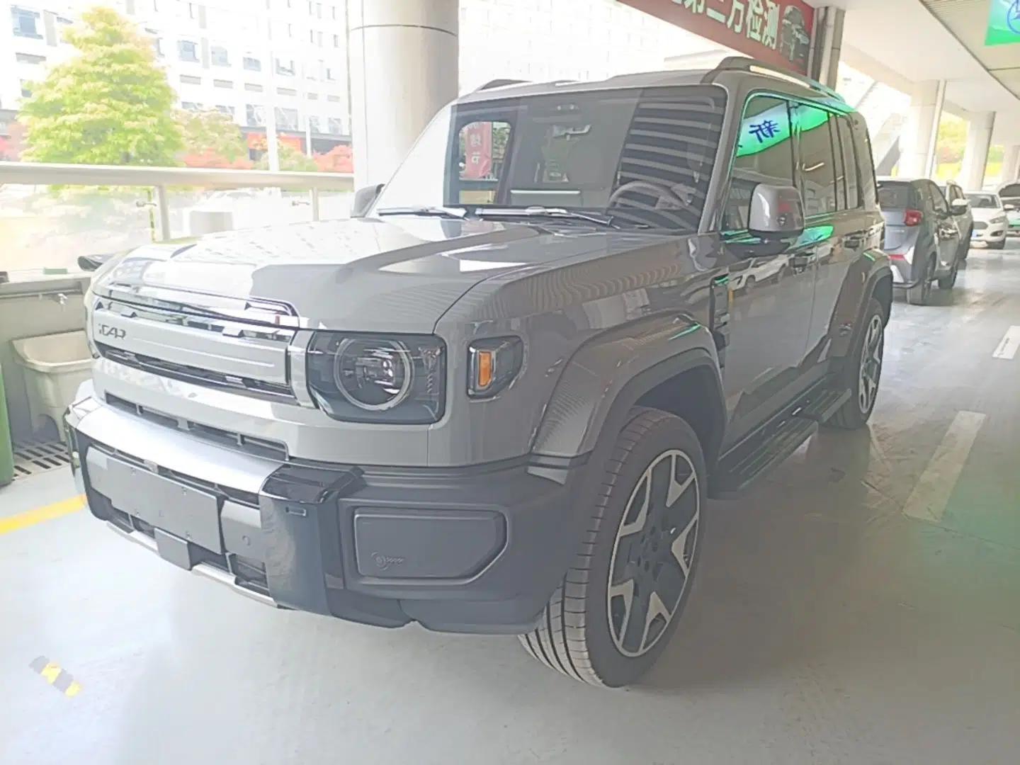 iCAR V27 2026 Model 200KM Four-Wheel Drive Falcon 500 — миниатюра 1