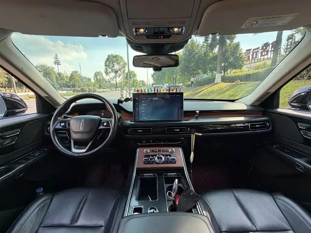 2020 Aviator 3.0T V6 AWD Premium Edition — миниатюра 11