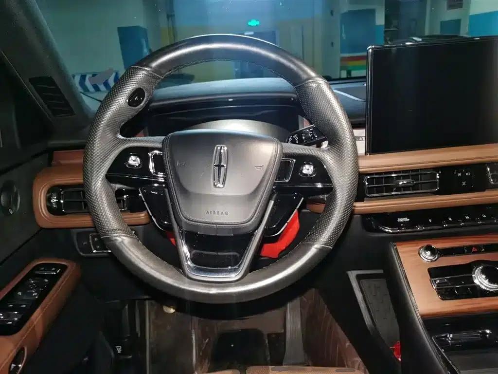 2021 Aviator 3.0T V6 AWD Premium Edition — миниатюра 3