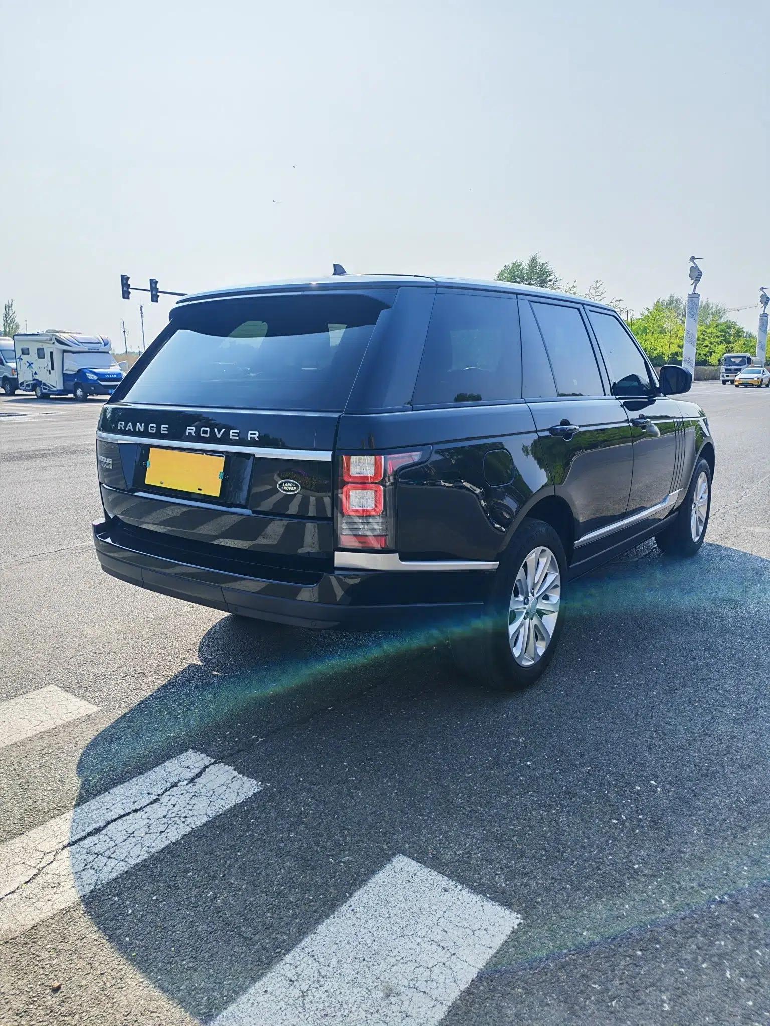 Land Rover Range Vogue  — миниатюра 5