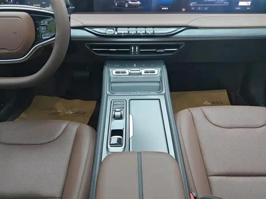 Lincoln Z 2024 2.0T Two-Wheel Drive Premium Hybrid — миниатюра 16