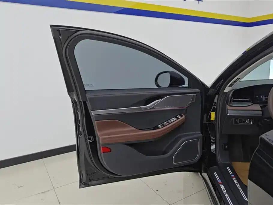 Lincoln Z 2024 2.0T Two-Wheel Drive Premium Hybrid — миниатюра 7