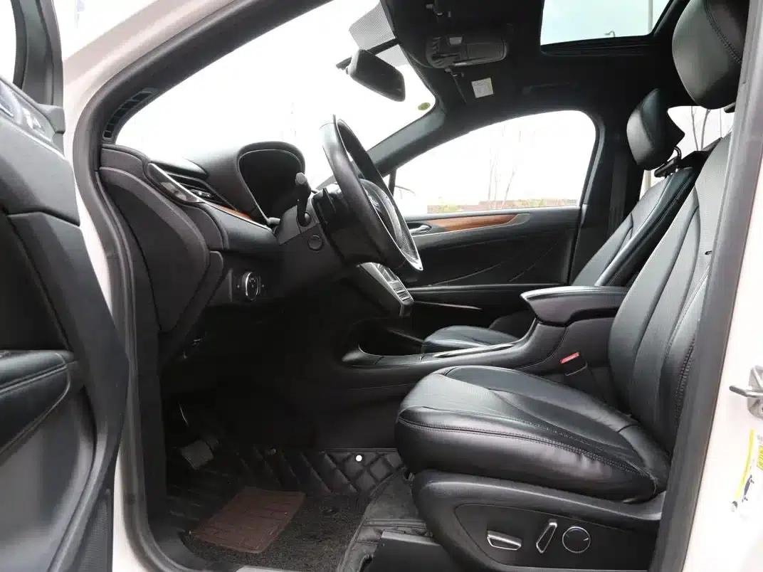 Lincoln MKC 2017 2.0T 2WD Premium Edition — миниатюра 13