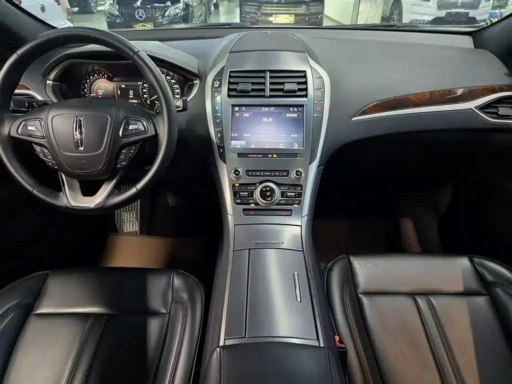 Lincoln MKZ 2020 2.0T Premium Edition — миниатюра 11