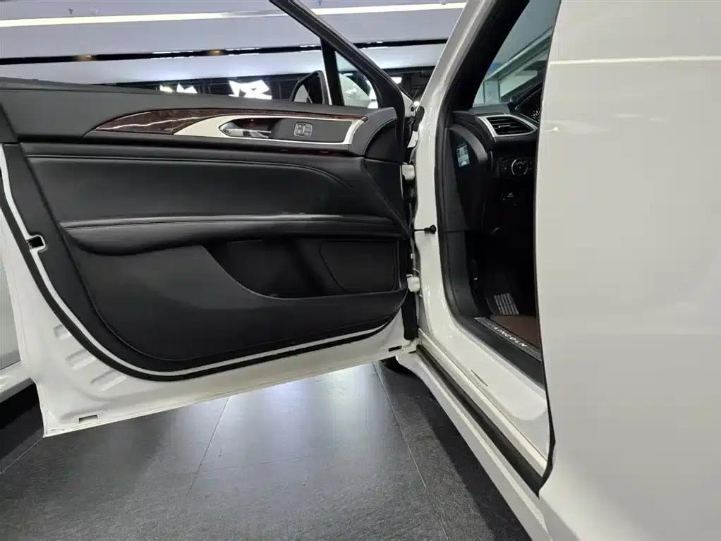 Lincoln MKZ 2020 2.0T Premium Edition — миниатюра 5