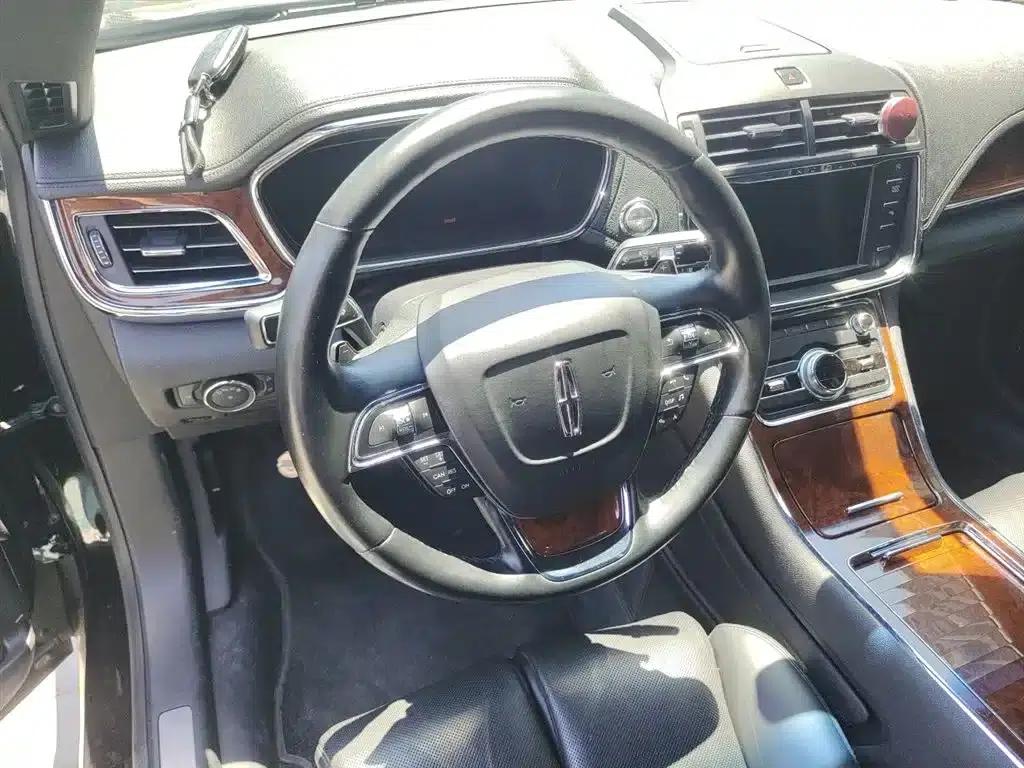 Lincoln Continental 2019 2.0T Two-Wheel Drive Premium Edition (China VI Emission Standard) — миниатюра 3