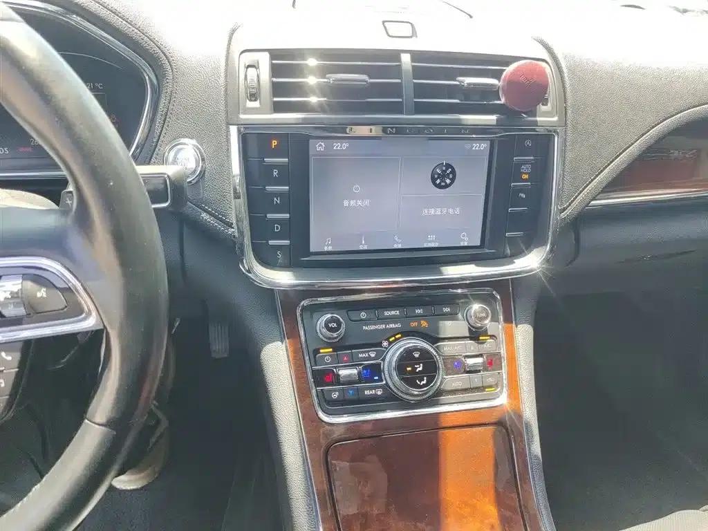 Lincoln Continental 2019 2.0T Two-Wheel Drive Premium Edition (China VI Emission Standard) — миниатюра 6