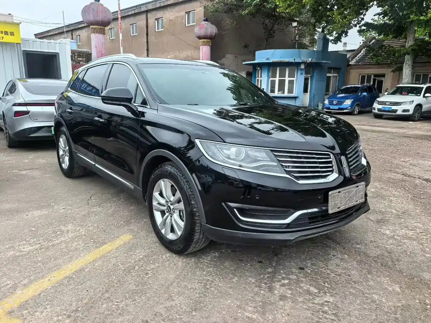 Lincoln MKX 2015 2.0T Two-Wheel Drive Premium Edition — миниатюра 3