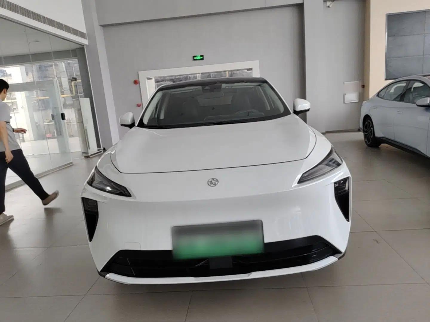 Venucia V DD-i 2025 Orca 150km Joyful Journey Edition — миниатюра 2