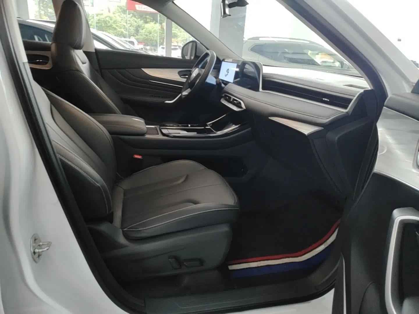 Venucia V DD-i 2025 Orca 150km Joyful Journey Edition — миниатюра 23