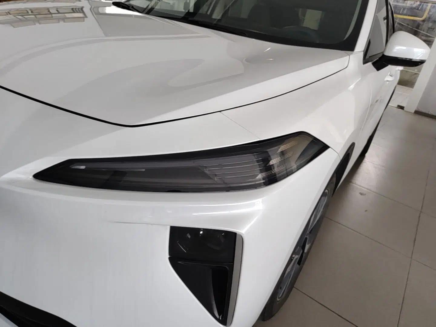Venucia V DD-i 2025 Orca 150km Joyful Journey Edition — миниатюра 9