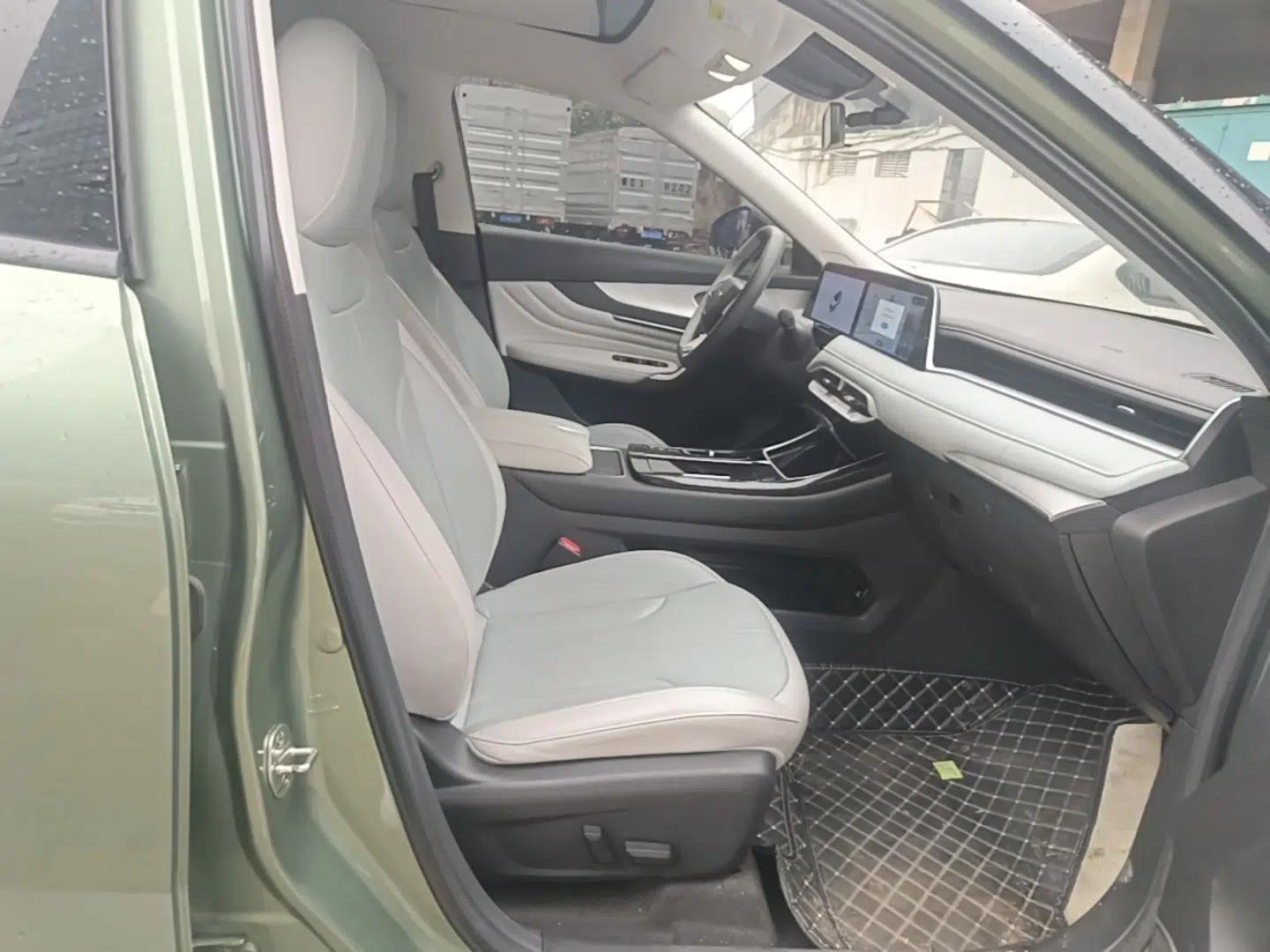 Venucia V DD-i 2023 110 km iE Version — миниатюра 23