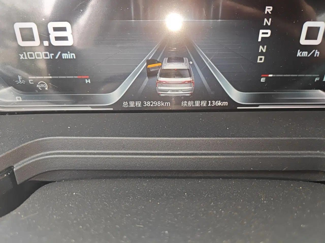 Venucia Star 2020 260T Automatic 48V Mild Hybrid Turbocharged Star Edition — миниатюра 13