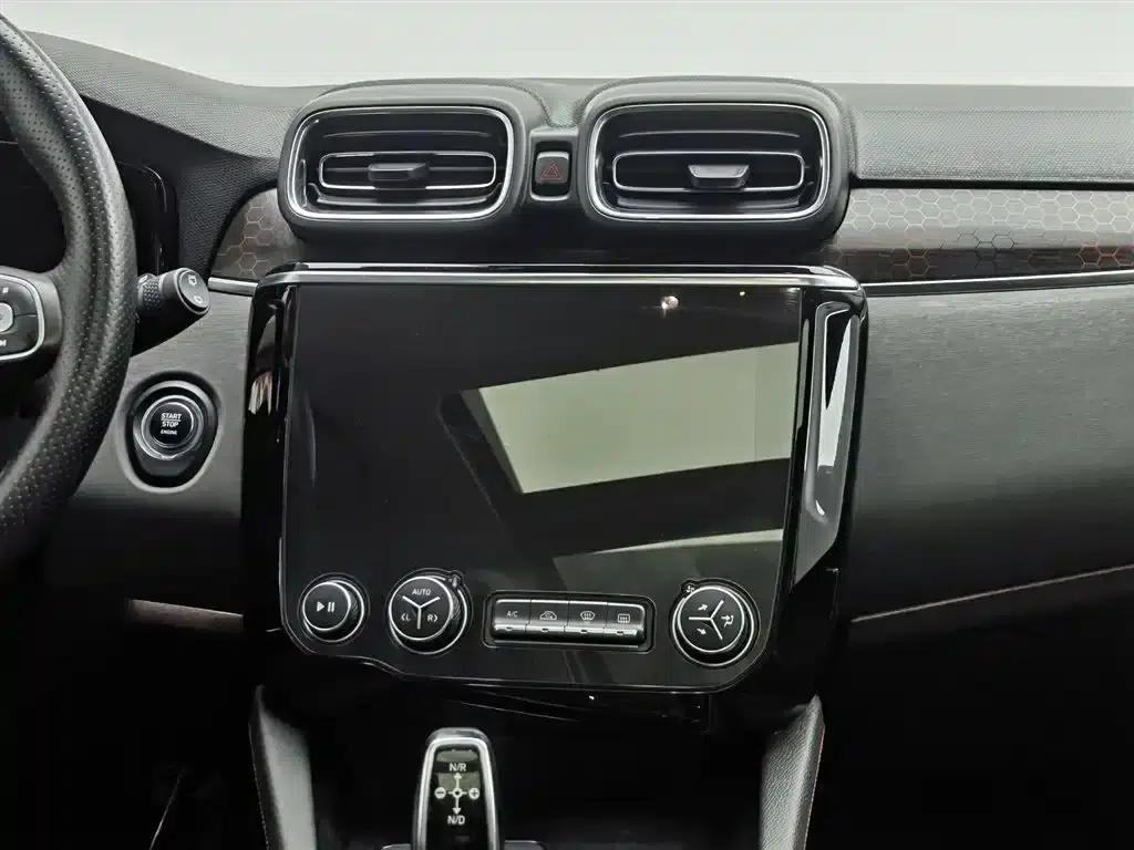 Lynk & Co 02 2018 2.0T DCT AWD Pro Edition (National V Emission Standard) — миниатюра 12