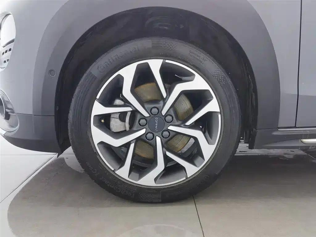 Lynk & Co 02 2018 2.0T DCT AWD Pro Edition (National V Emission Standard) — миниатюра 17