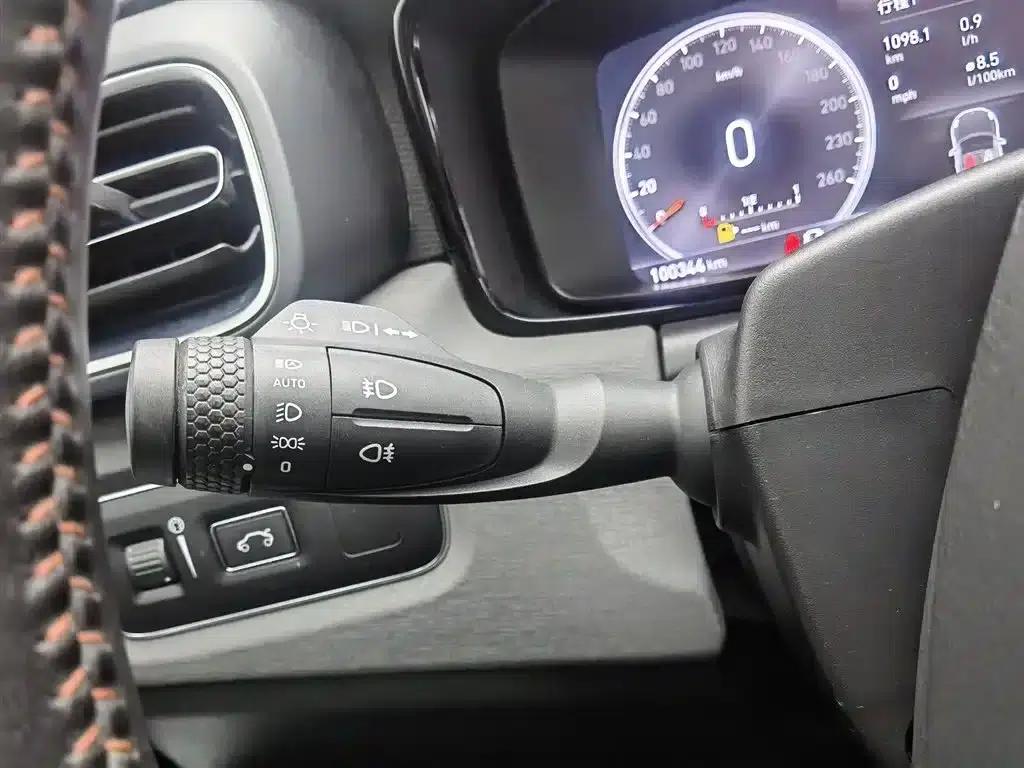 Lynk & Co 02 2018 2.0T DCT AWD Pro Edition (National V Emission Standard) — миниатюра 21